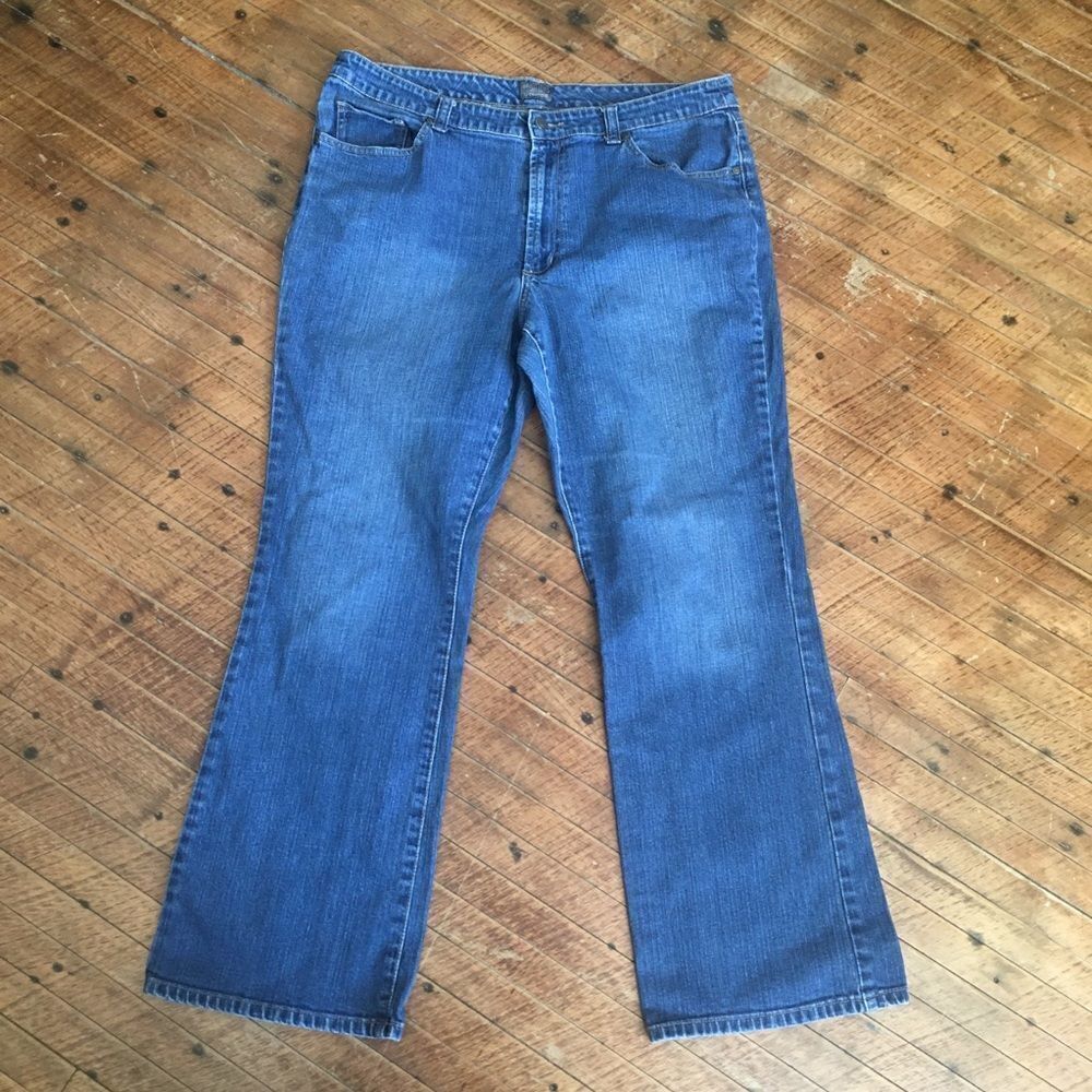 Chico’s Additions medium wash straight leg 3/16 jeans